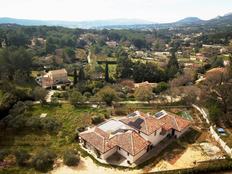 Panneau solaire photovoltaique Aubagne dans les Bouches du Rhône